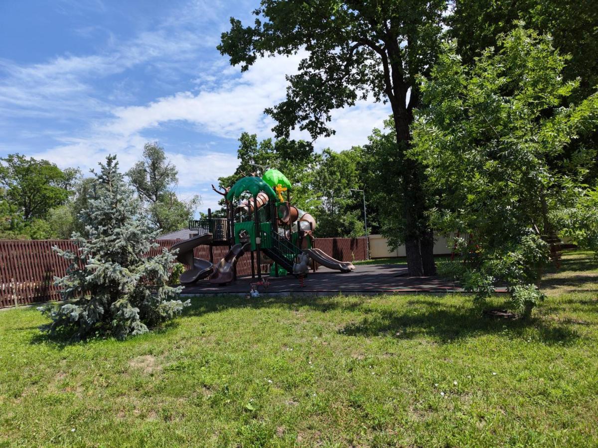 Hotel Curtea Domneasca Vaslui Zewnętrze zdjęcie