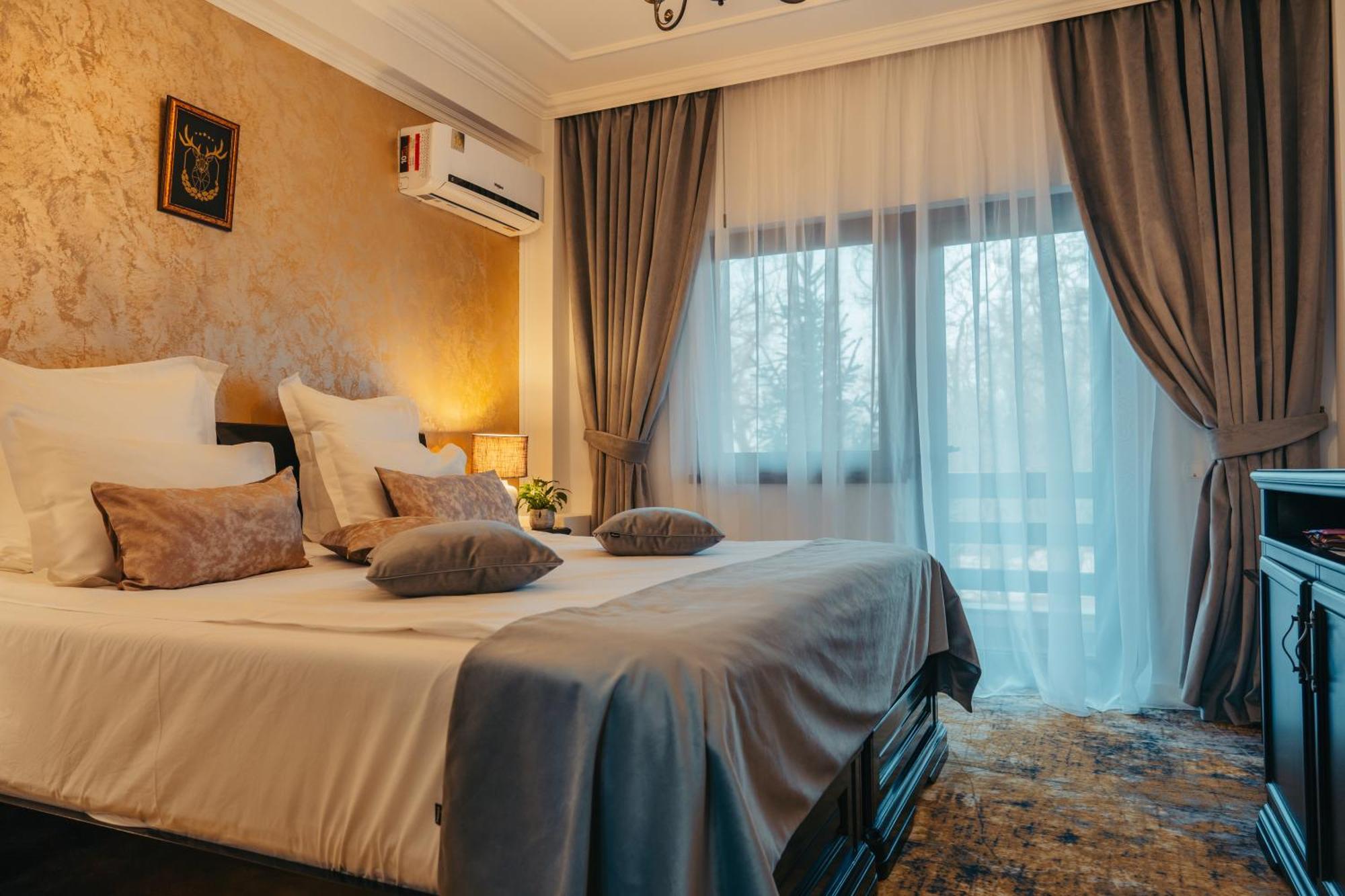 Hotel Curtea Domneasca Vaslui Zewnętrze zdjęcie