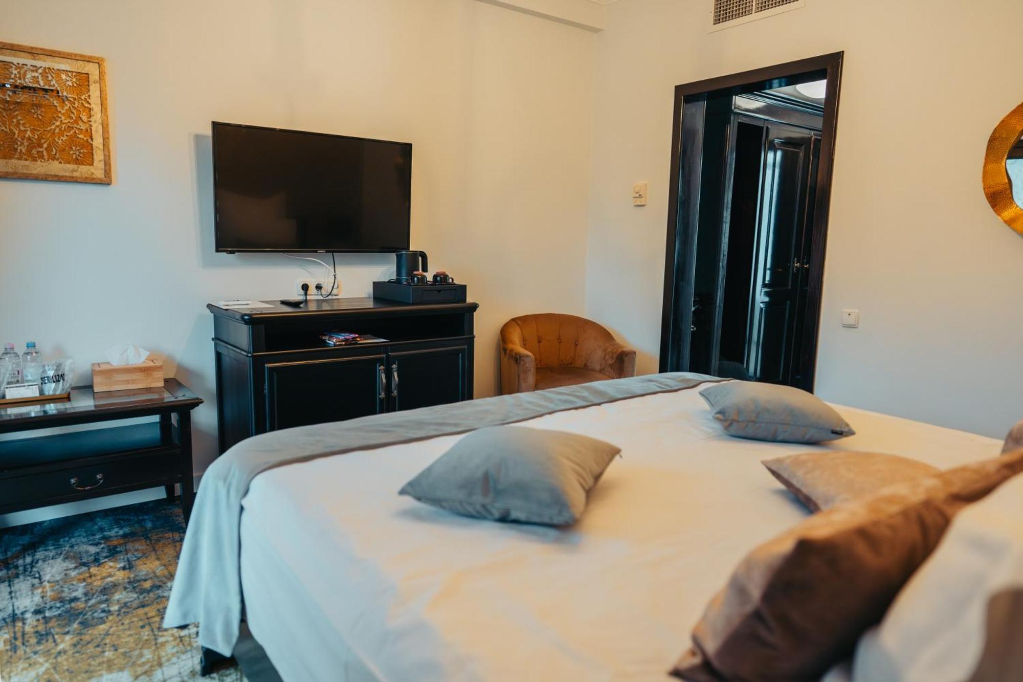 Hotel Curtea Domneasca Vaslui Zewnętrze zdjęcie