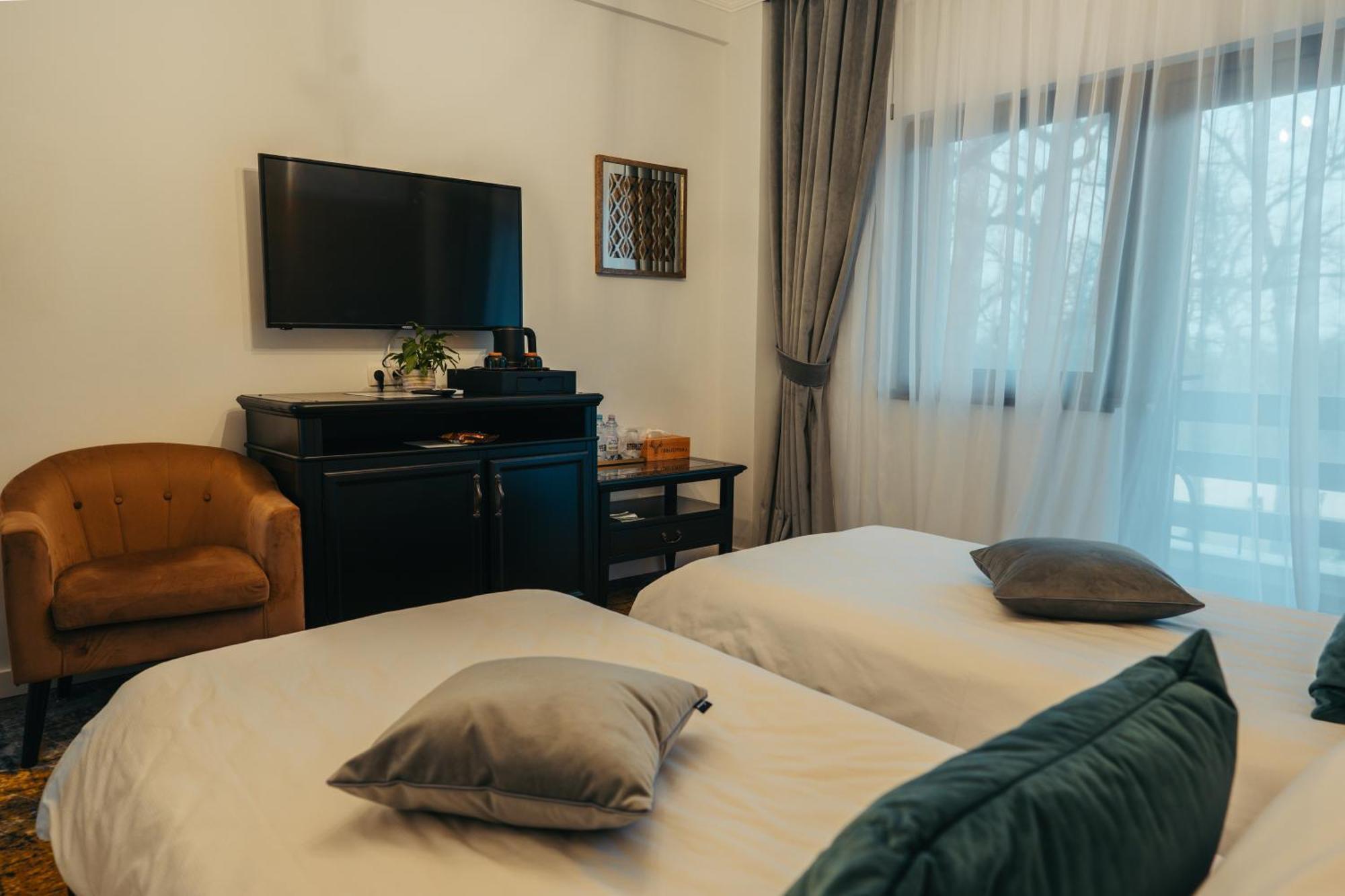 Hotel Curtea Domneasca Vaslui Zewnętrze zdjęcie