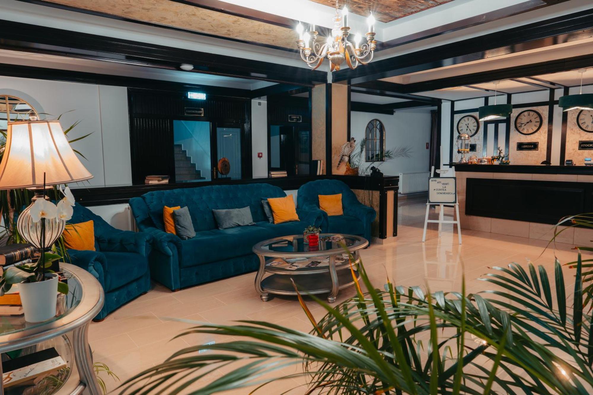 Hotel Curtea Domneasca Vaslui Zewnętrze zdjęcie